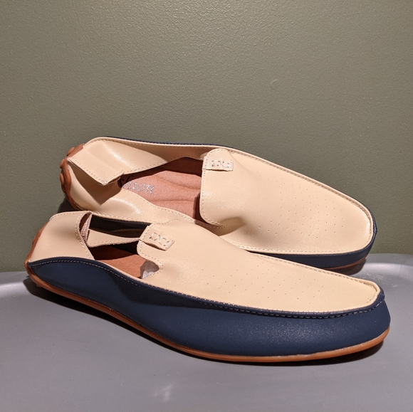 NWOT Men's driving shoes super soft vinyl uppers - Picture 2 of 5